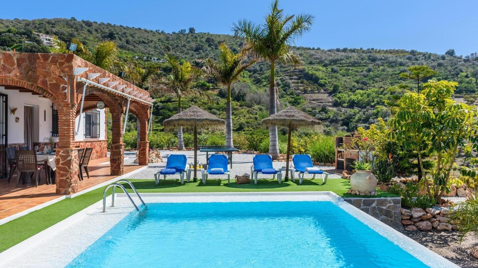 Villa Las Palmeras De Torrox By Ruralidays Exterior photo